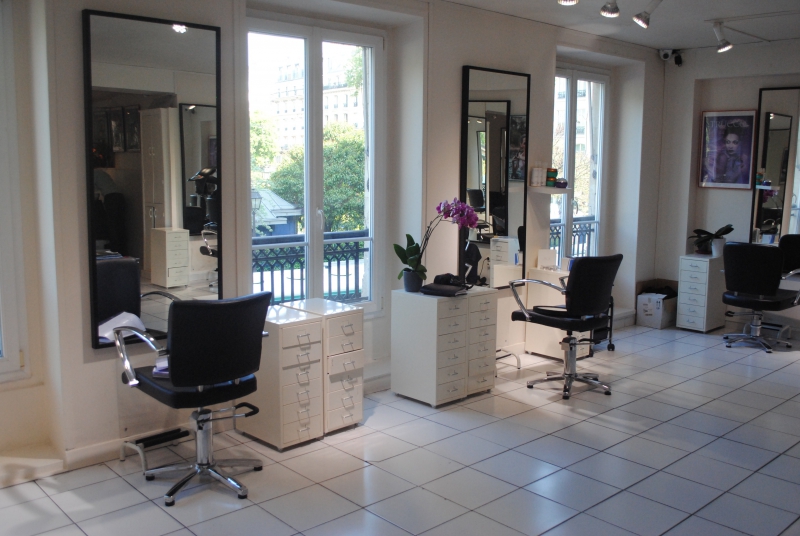 salon-coiffure-FOX AMPHOUX-min_floor-home-office-property-living-room-room-781228-pxhere.com